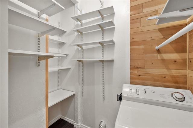 Building Photo - 4420 Harlanwood Dr