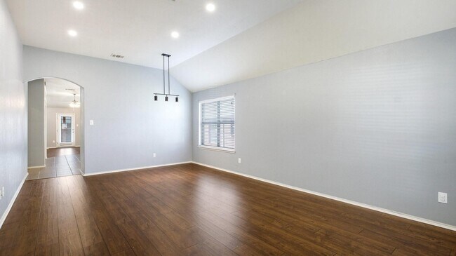 Building Photo - 5209 Bear Valley Dr