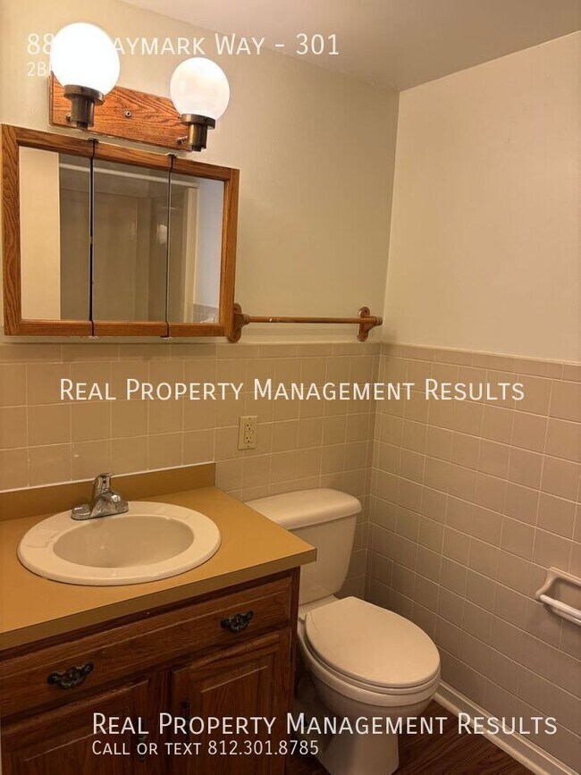 Building Photo - 887 Claymark Way