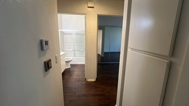Building Photo - West Lancaster Condo in Pine Creek Village...