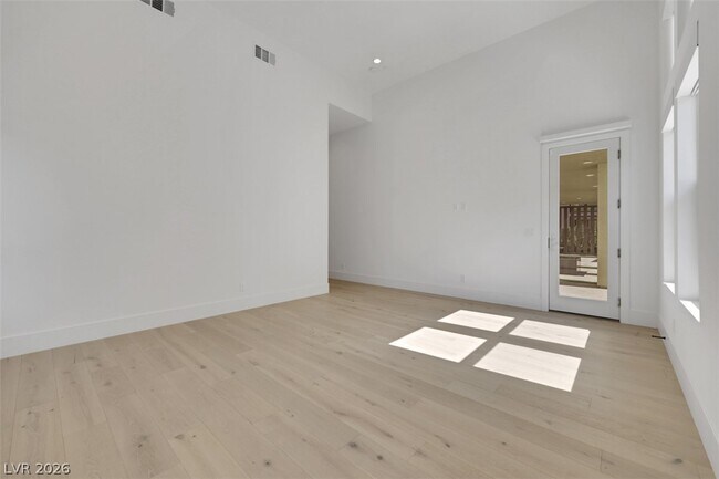 Building Photo - 4803 Verde Bloom St