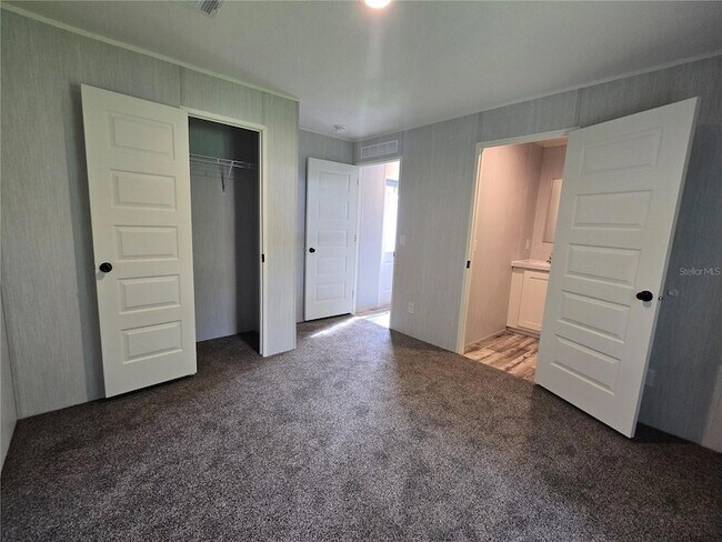 Building Photo - 24048 Ermine Rd