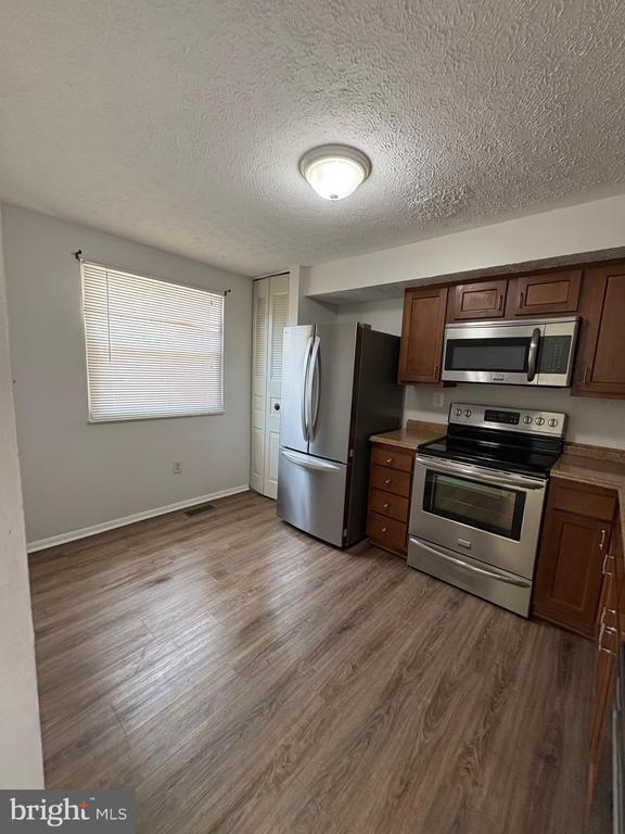 Building Photo - 9232 Pinenut Ct