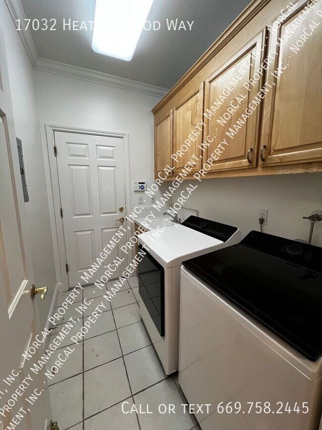 Building Photo - 17032 Heatherwood Way