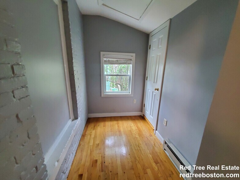 Building Photo - 846 Huntington Ave