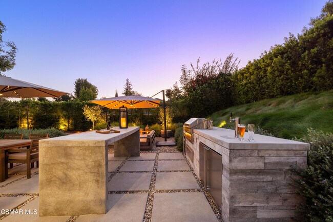 Building Photo - 1501 Valecroft Ave