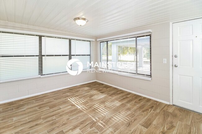 Building Photo - 3 Bedroom Pet-Friendly Home in Longwood, F...