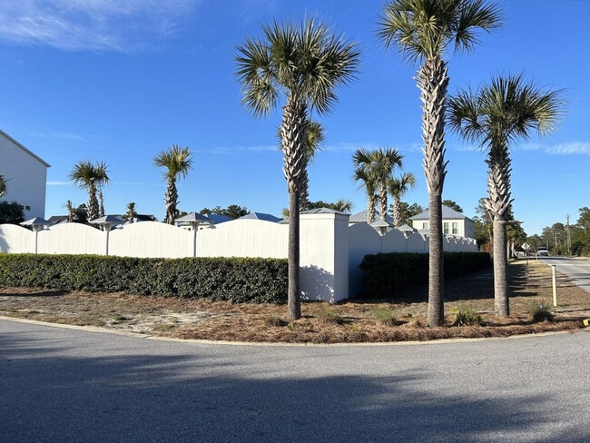 Building Photo - 24 Beach View Dr