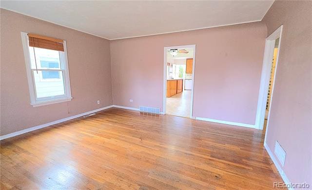 Building Photo - 916 Custer Ave