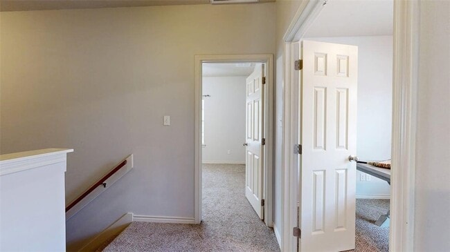 Building Photo - 332 Forest Dr Loop