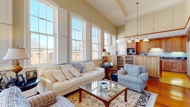 Building Photo - 39 State St