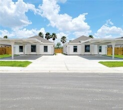 Building Photo - 13 Sandpiper Ave