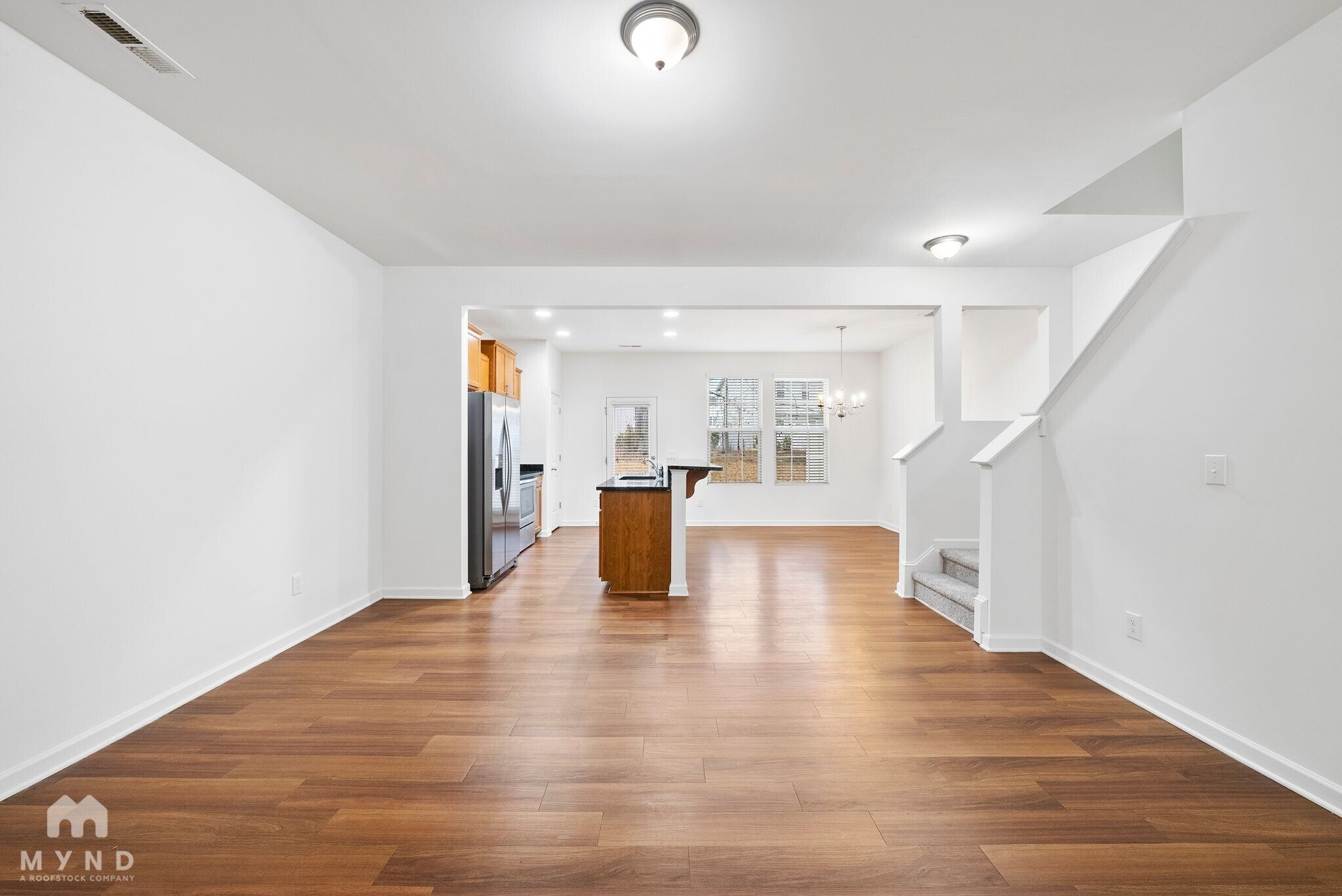 Building Photo - 1038 Grand Ridge Dr