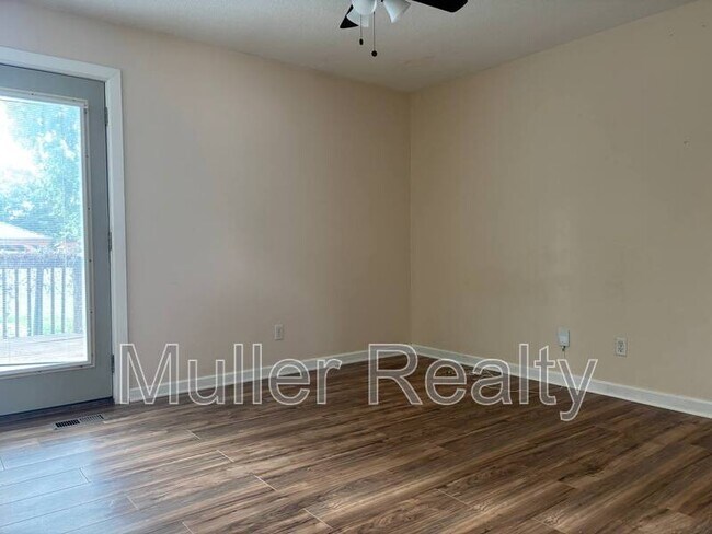 Building Photo - 6436 Tewksbury Dr NW