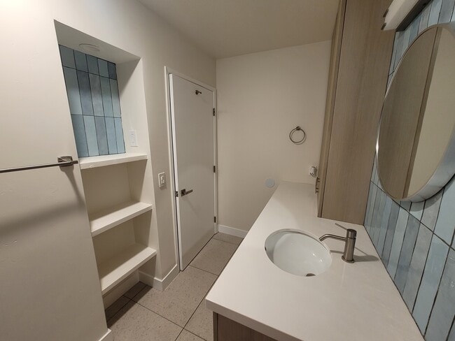 Building Photo - 745 E Bradley Ave