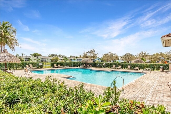 Building Photo - 2301 SE 24th Ct