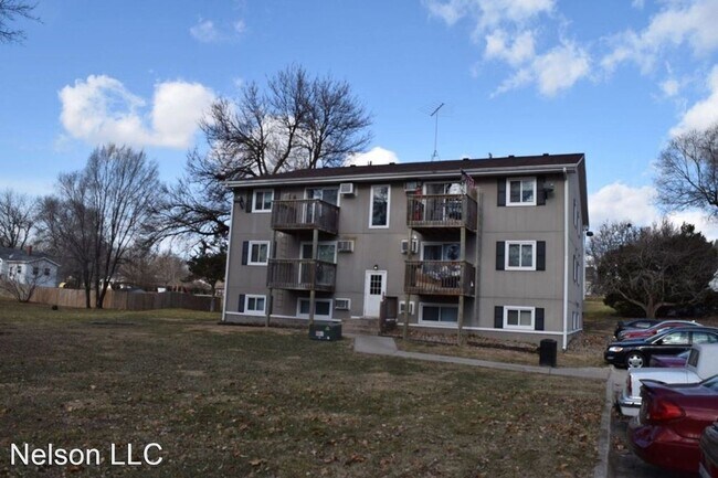 Primary Photo - 1114-1124 Vine St