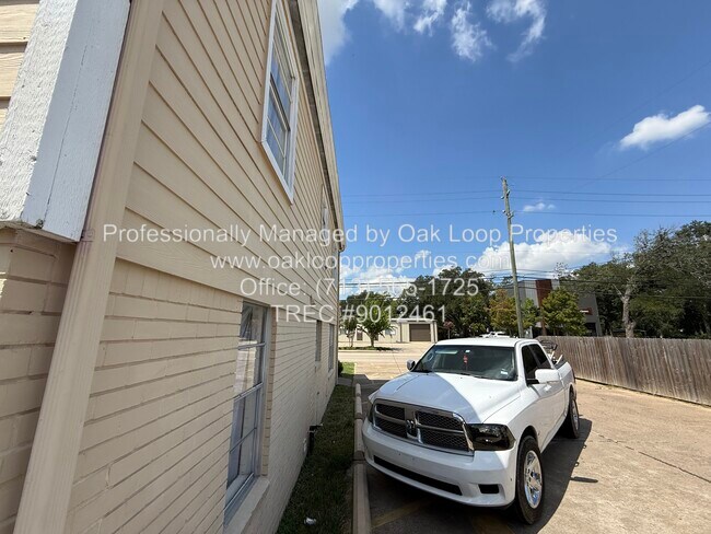 Building Photo - 1414 East Ave