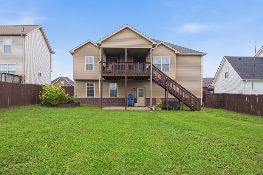 Building Photo - 1060 Henry Place Blvd