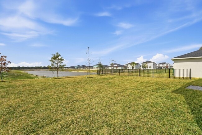 Building Photo - 10436 NW Suncrest Lp