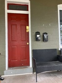 Building Photo - 318 S Ann St