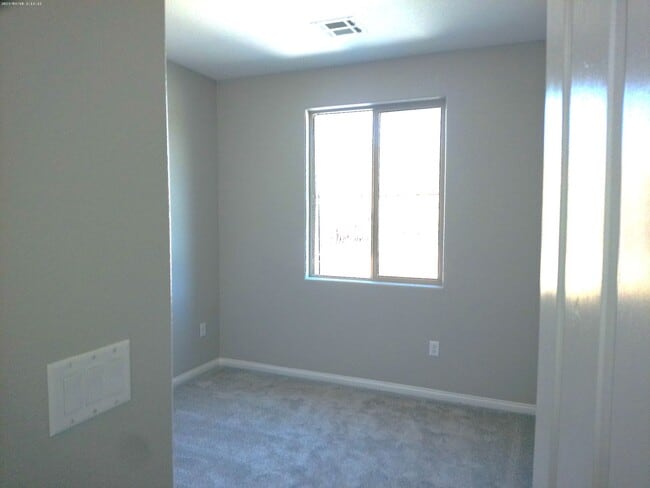 Building Photo - 6607 Dove Pt Pl