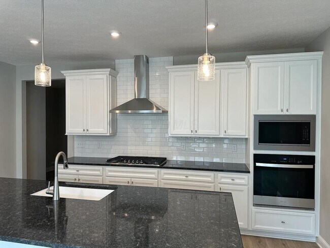 Building Photo - 1254 Fairstone Dr