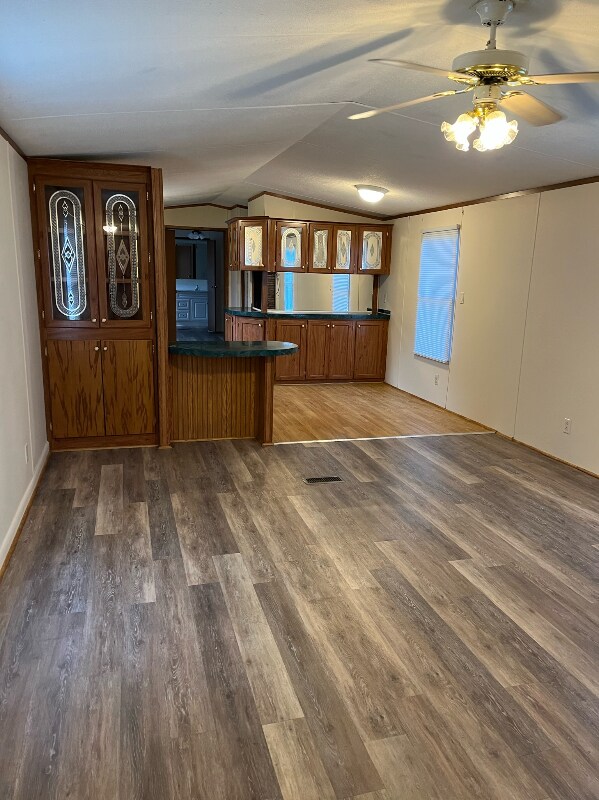 Building Photo - 164 Lynn Dr