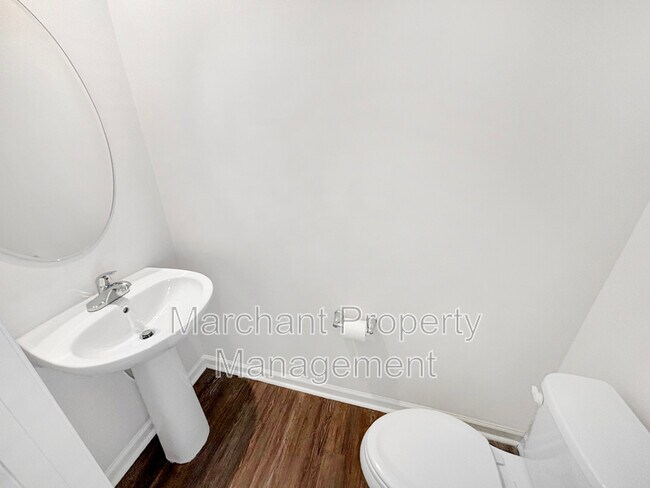 Building Photo - 219 Maple Frg Trl