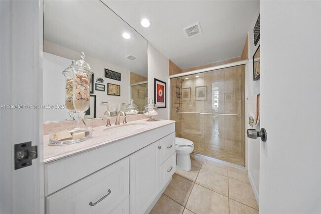 Building Photo - 1408 Brickell Bay Dr