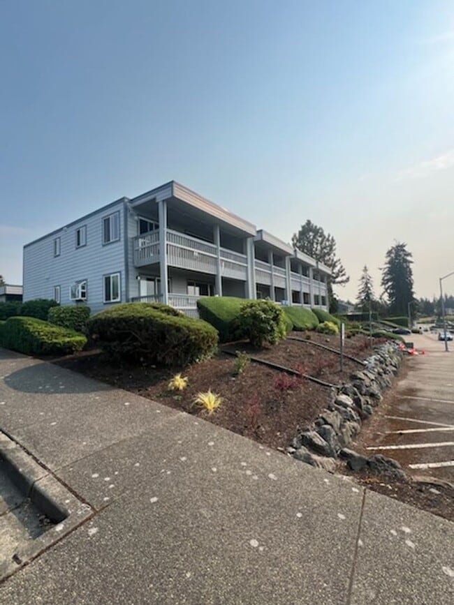 Building Photo - Steilacoom 1 bedroom with a view of  the