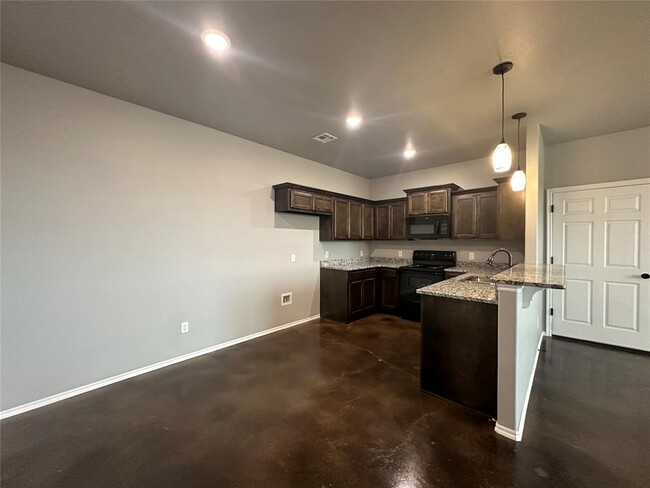 Building Photo - 7620 Wildflower Way
