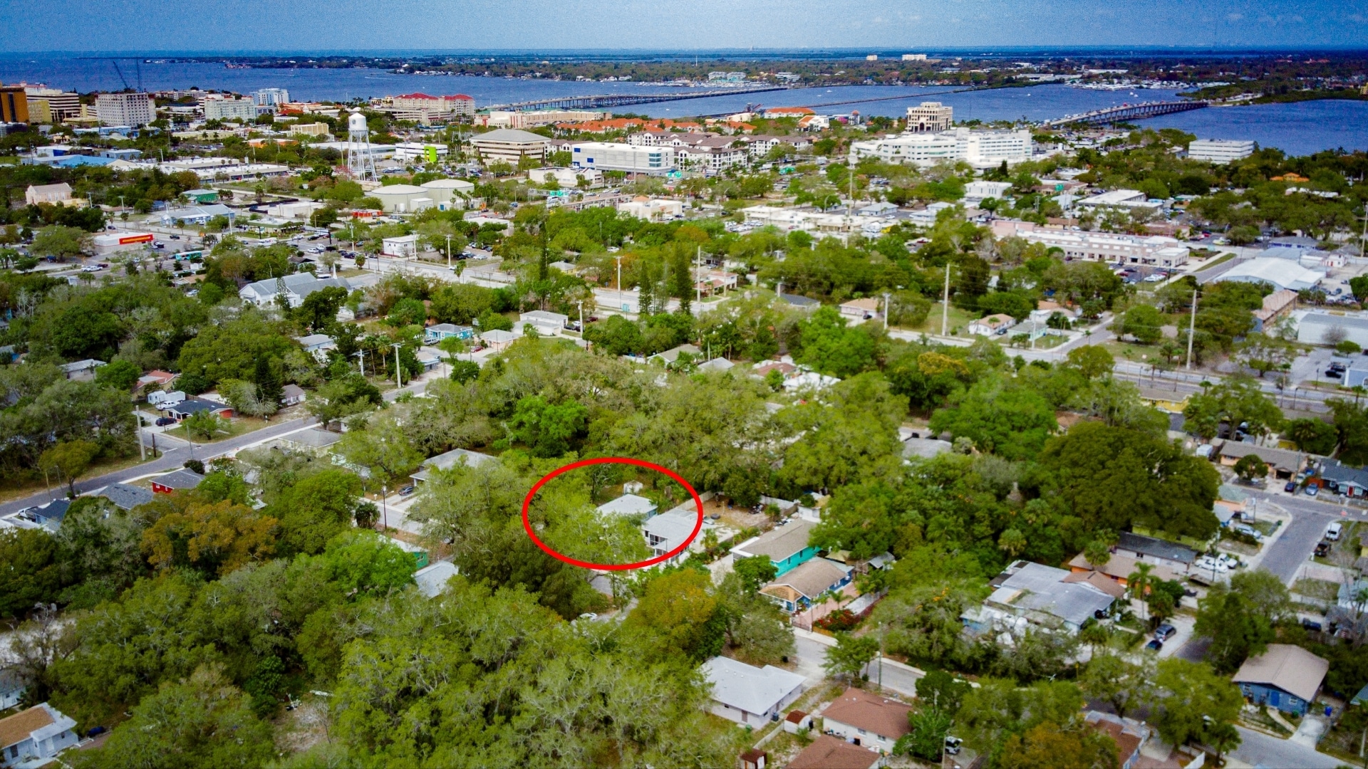 WONDERFUL LOCATION - 325 11th Ave E