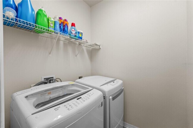 Building Photo - 3443 Sagebrush St