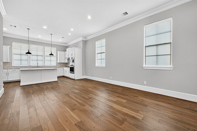 Building Photo - 815 Bringhurst St