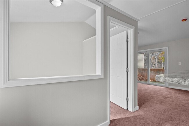 Building Photo - 18 Mason Ct