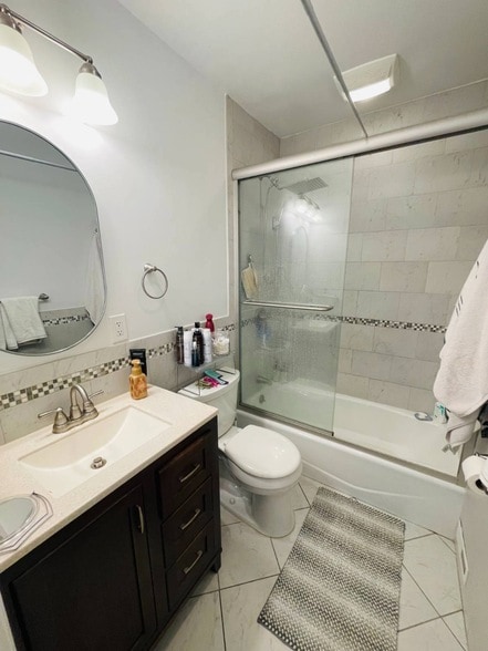 Building Photo - 27 1st St