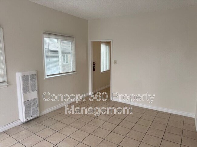 Building Photo - 758 Cerritos Ave