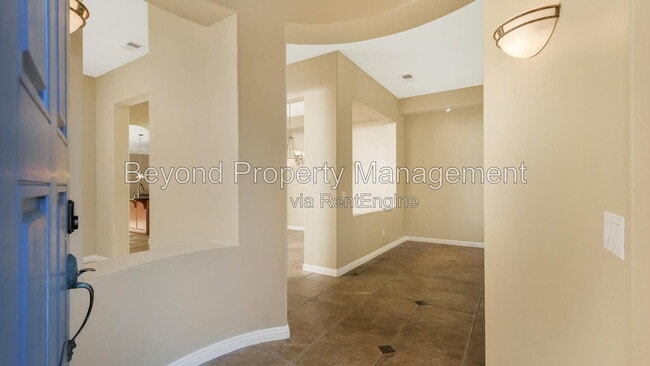 Building Photo - 2947 Farragut Rd