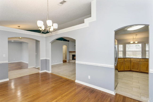 Building Photo - 4917 Alvin Dr