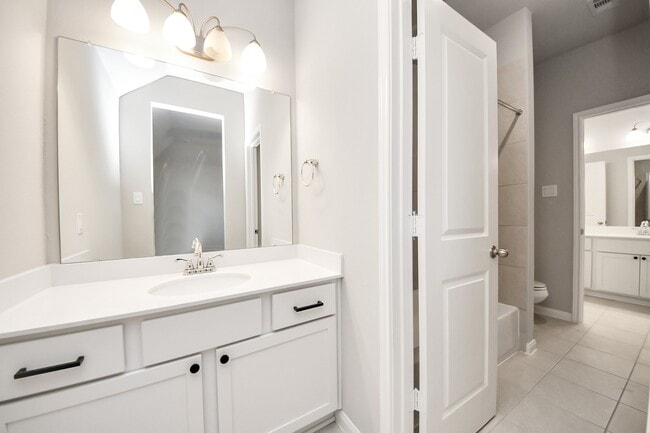 Building Photo - 1930 Waters Branch Dr