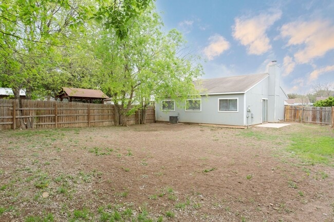 Building Photo - 6339 Village Club