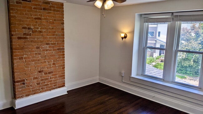 Building Photo - 2583 Findley Ave