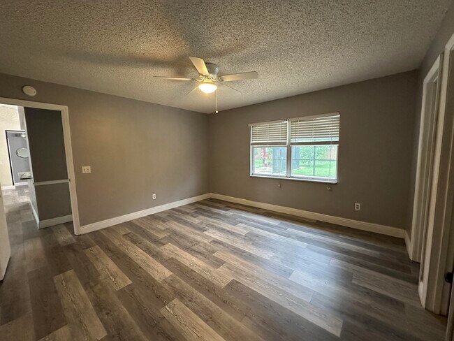 Building Photo - 2230 SE Dill Ln
