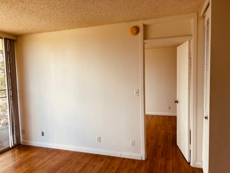 Building Photo - 1600 Wilikina Dr