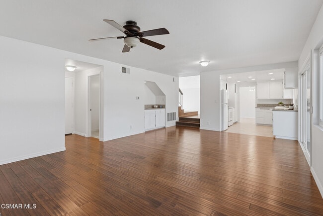 Building Photo - 1239 Honeysuckle Ct