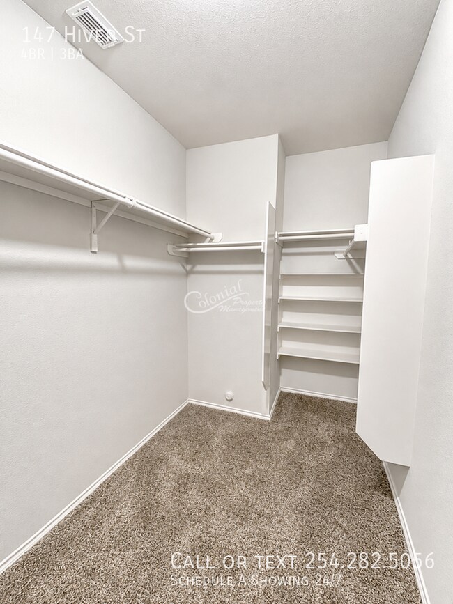 Building Photo - 147 Hiver St
