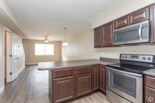 2BR, 2.5BA - Ktichen - Cedar Court