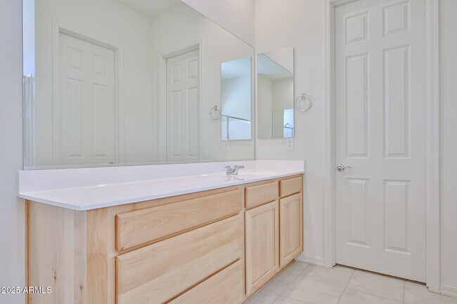 Building Photo - 16685 W Questa Dr