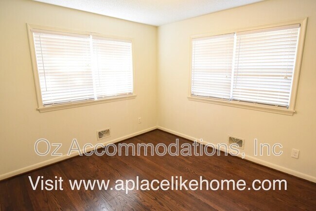 Building Photo - 3131 N 63rd St